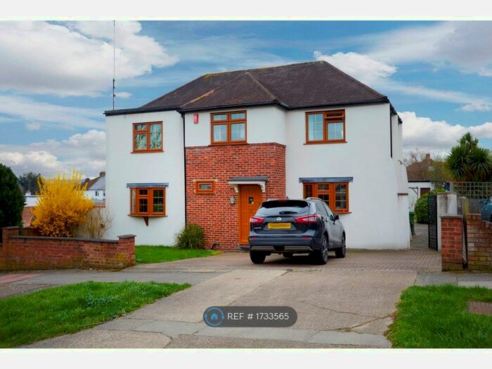 4 Bedroom Detached House To Rent In Poverest Road, Orpington, BR5