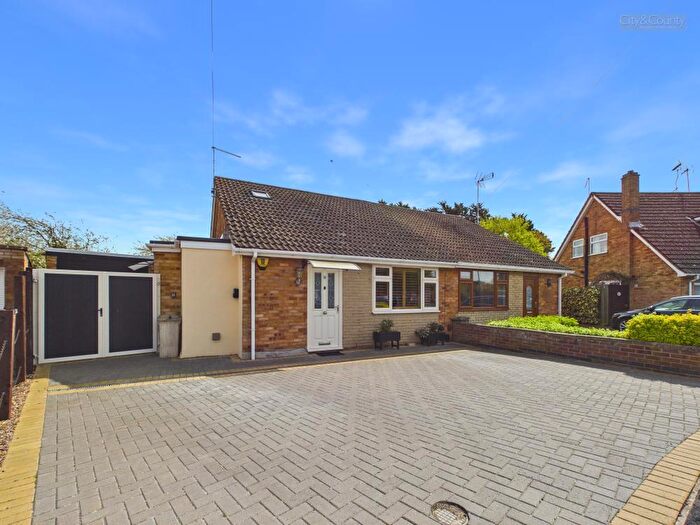 3 Bedroom Semi Detached House For Sale In Talbot Avenue, Orton Longueville, Peterborough, PE2