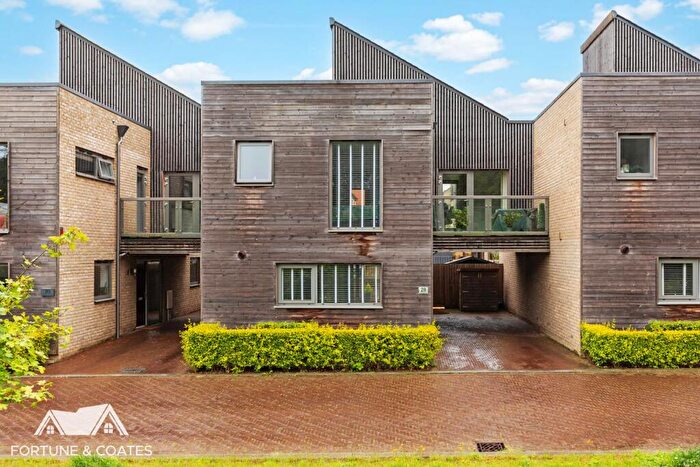 3 Bedroom Link Detached House For Sale In Woodland Way, Newhall, Harlow, CM17