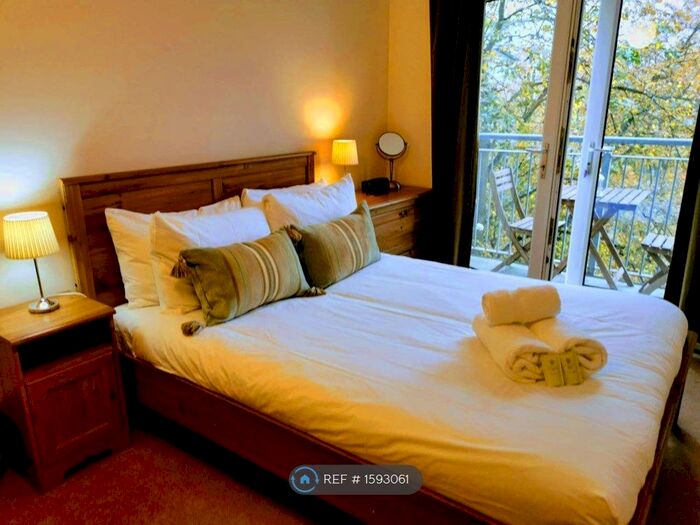 2 Bedroom Flat To Rent In Pilrig Heights, Edinburgh, EH6