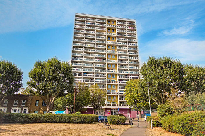 2 Bedroom Flat For Sale In Gayton House, Chiltern Road, Bow, E3