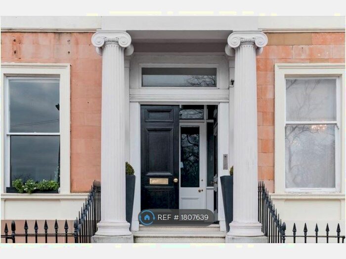 2 Bedroom Flat To Rent In Dalziel House, Glasgow, G3