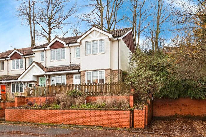 2 Bedroom End Of Terrace House For Sale In Squirrel Ridge, Crawley Down, Crawley, RH10