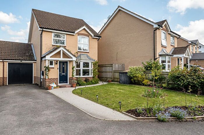 3 Bedroom Detached House For Sale In Whitebeam Close, Colden Common, Winchester, Hampshire, SO21
