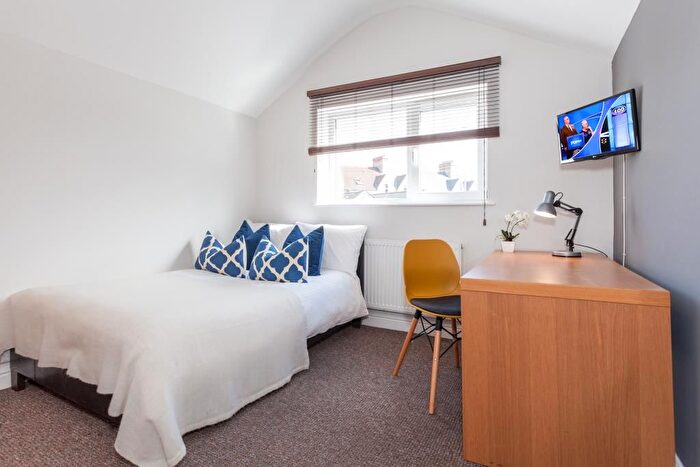 7 Bedroom Terraced House To Rent In Glynrhondda Street, Cardiff, CF24