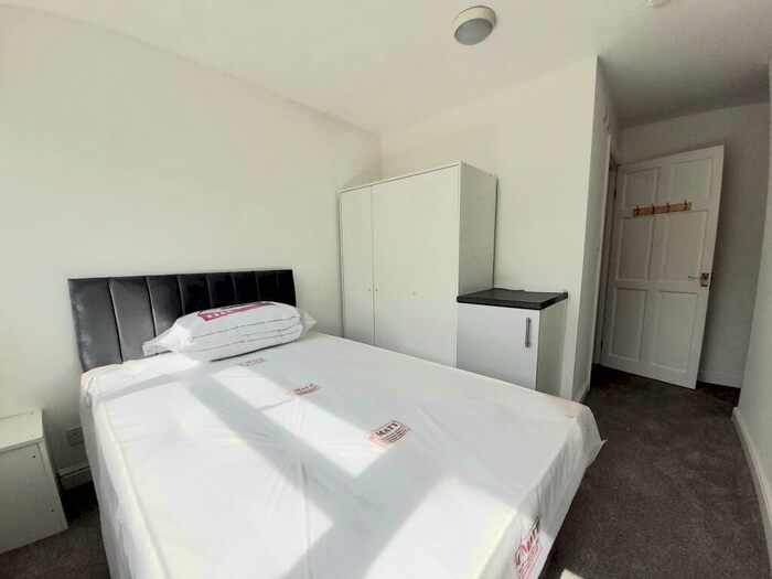 1 Bedroom Property To Rent In Clydesdale Place, Downs Barn, MK14