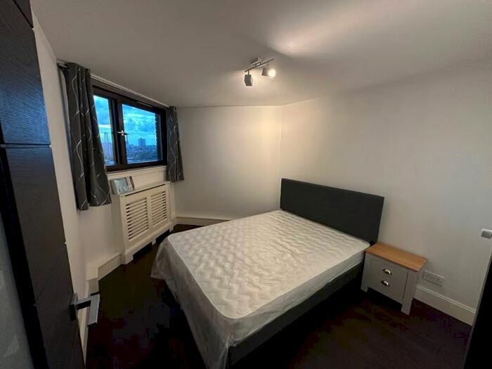 2 Bedroom Flat To Rent In Worlds End Estate, London, SW10