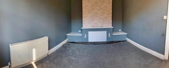 4 Bedroom Terraced House To Rent In Lower Wortley Road, Leeds, LS12