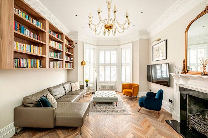 3 Bedroom Flat To Rent In Rosary Gardens, London, SW7