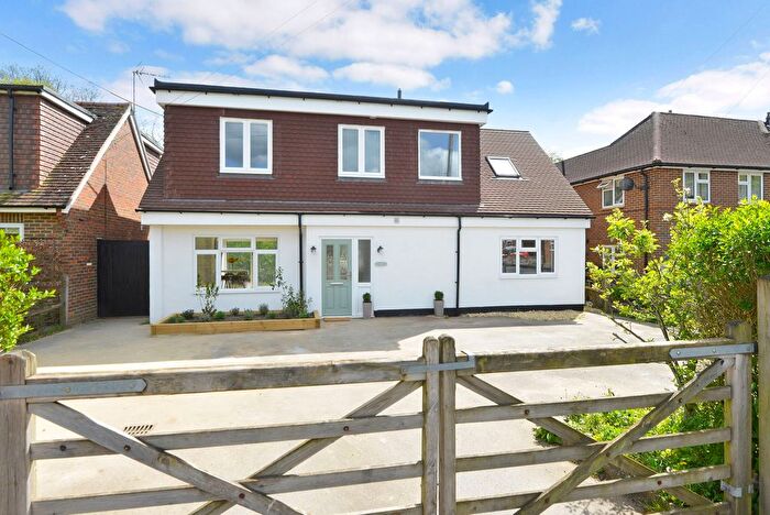 3 Bedroom Detached House For Sale In Ewhurst Road, Cranleigh, GU6