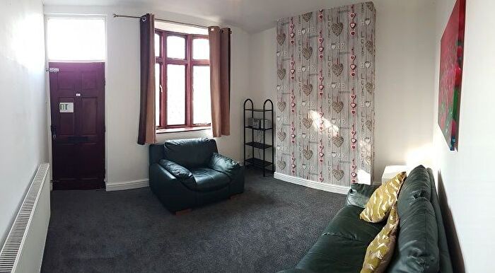 3 Bedroom Terraced House To Rent In Alverthorpe Road, Wakefield, WF2