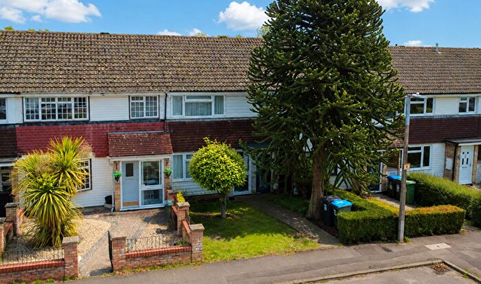 3 Bedroom Terraced House For Sale In Frome Square, Grovehill, Hemel Hempstead, HP2