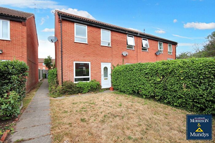 2 Bedroom Town House For Sale In Brittania Court, Newark, NG24