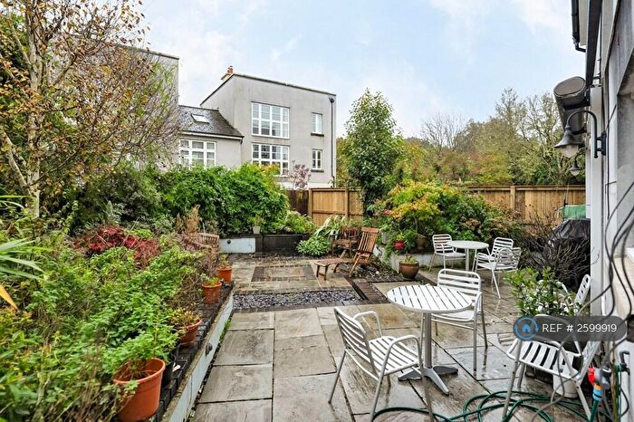 4 Bedroom Semi-Detached House To Rent In Royal Victoria Park, Bristol, BS10