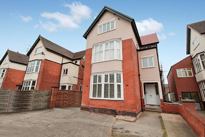 4 Bedroom Flat To Rent In Musters Road, West Bridgford, NG2