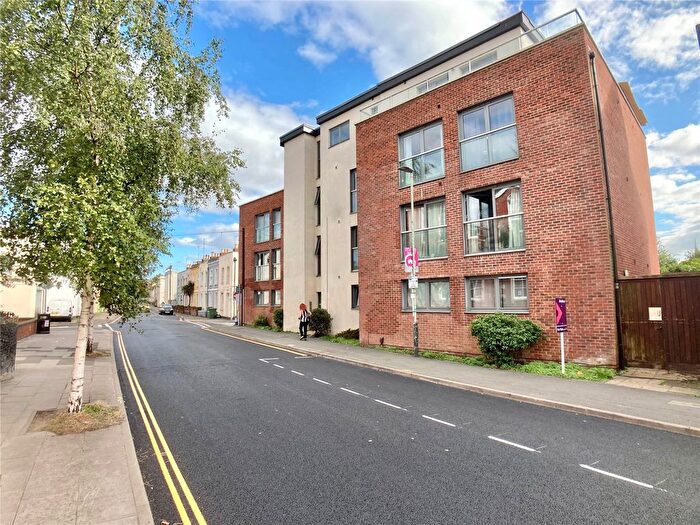 1 Bedroom Flat To Rent In Coopers Court, Cheltenham, GL50