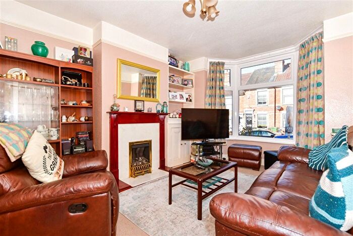 3 Bedroom Terraced House For Sale In Foley Street, Maidstone, Kent, ME14