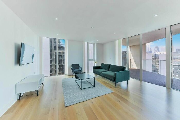 2 Bedroom Flat To Rent In Gauging Square, London, E1W