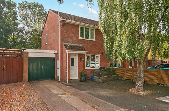 2 Bedroom Semi-Detached House For Sale In Beech Close, Willand, Cullompton, Devon, EX15