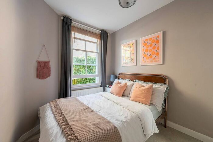 2 Bedroom Maisonette To Rent In Yukon Road, Balham, London, SW12