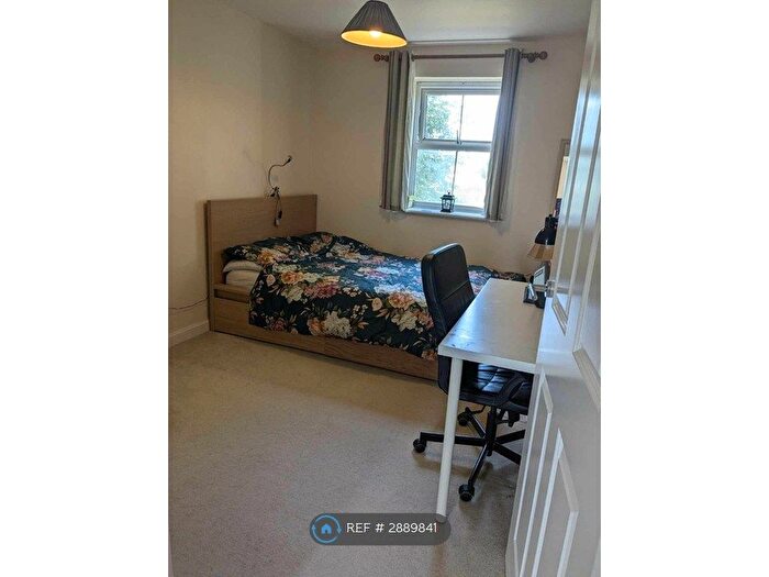 2 Bedroom Flat To Rent In Bristol, Bristol, BS34