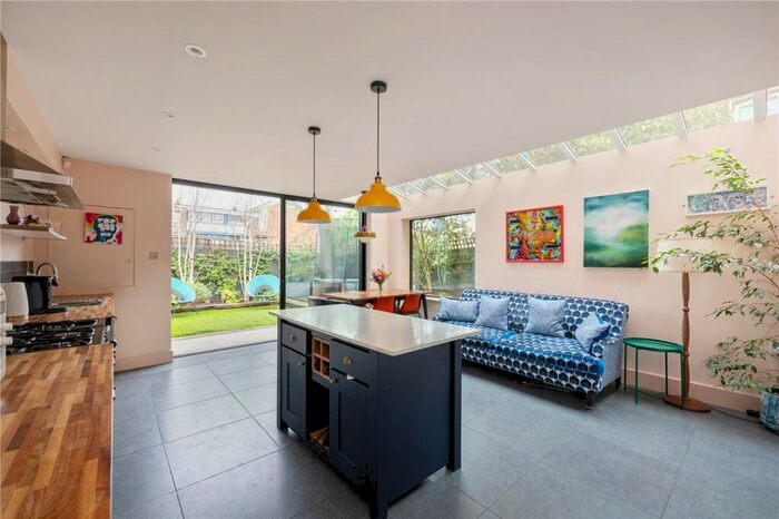 5 Bedroom End Of Terrace House To Rent In Wakeman Road, London, NW10