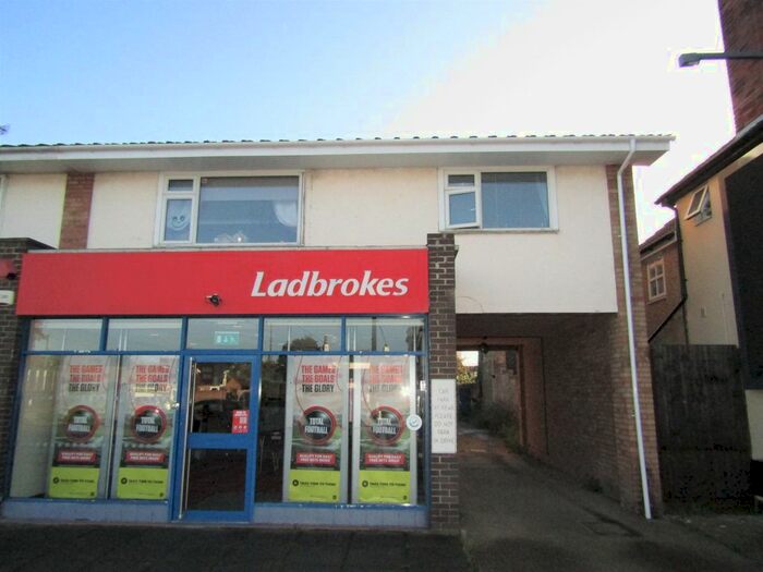 2 Bedroom Flat To Rent In Old Road, Clacton-On-Sea CO15