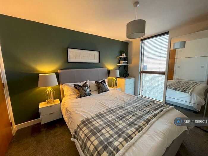 2 Bedroom Flat To Rent In Sapphire House, Milton Keynes, MK9