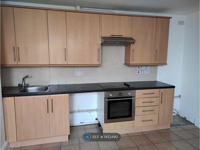 1 Bedroom Flat To Rent In Holton Road, Barry, CF63