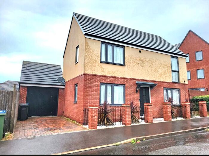 3 Bedroom House To Rent In Horton Street, West Bromwich, B70