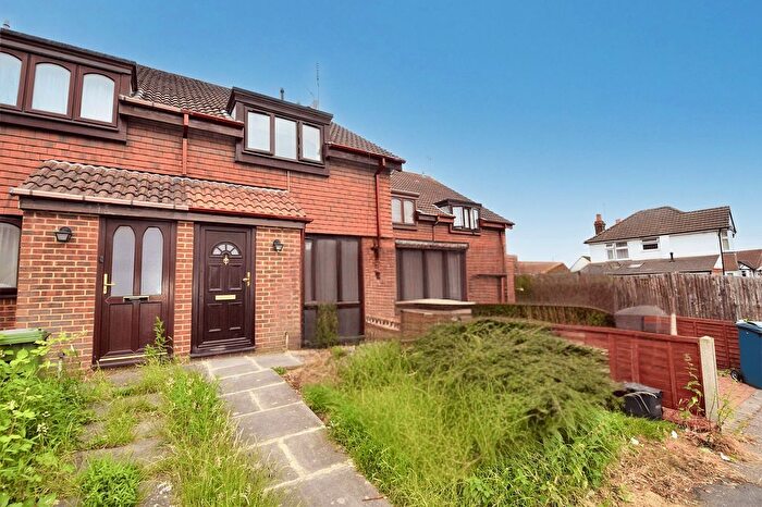 1 Bedroom Terraced House To Rent In Corbins Lane, Harrow, HA2