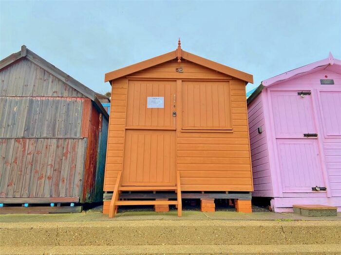 Chalet For Sale In Southcliff Parade, Walton On The Naze, CO14