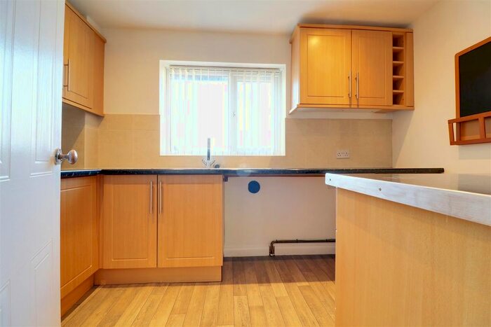 1 Bedroom Maisonette To Rent In Enville Close, Bloxwich, Walsall, WS3