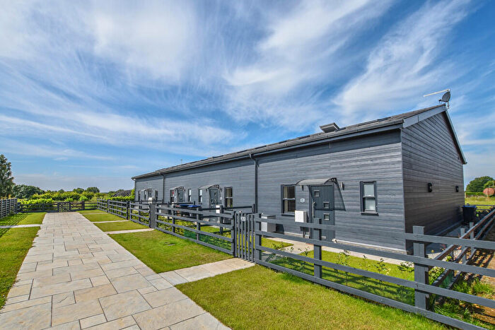 2 Bedroom Barn Conversion To Rent In Elbow Lane, Hertford Heath, SG13