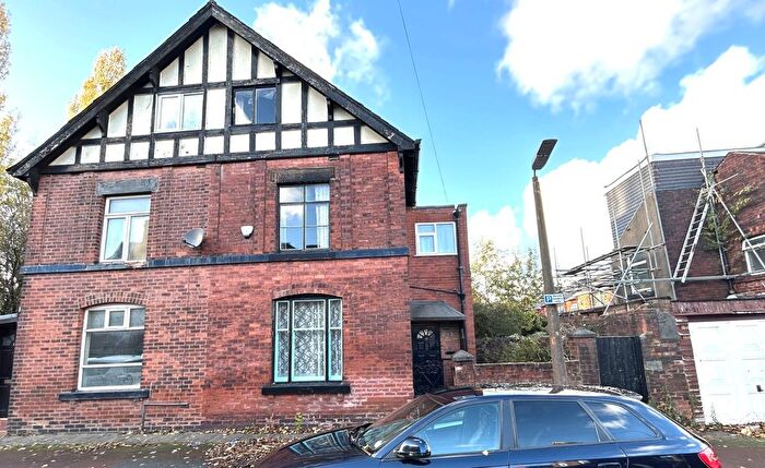 4 Bedroom Semi Detached House For Sale In Dowson Street, Bolton, BL2