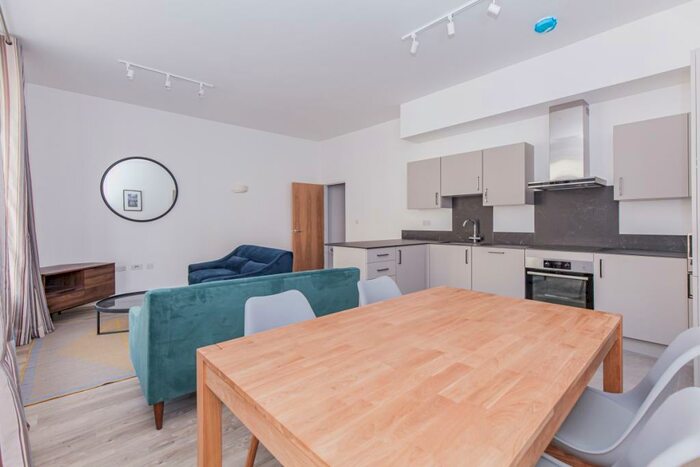 2 Bedroom Apartment To Rent In High Street, Oxford, OX1