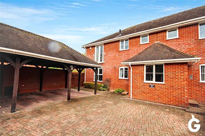 2 Bedroom Apartment For Sale In Christchurch Road, Ringwood, Hampshire, BH24
