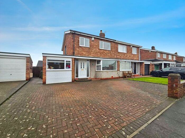 3 Bedroom Semi Detached House For Sale In Glendale Avenue, Choppington, NE62