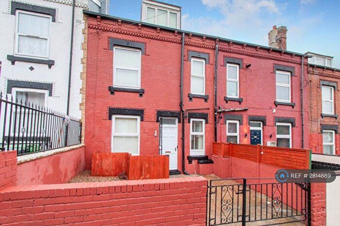 2 Bedroom Terraced House To Rent In Ashton Avenue, Leeds, LS8