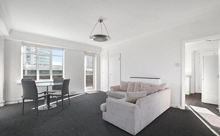 2 Bedroom Flat To Rent In Warren Court, - Warren Euston, Fitzrovia, London, NW1