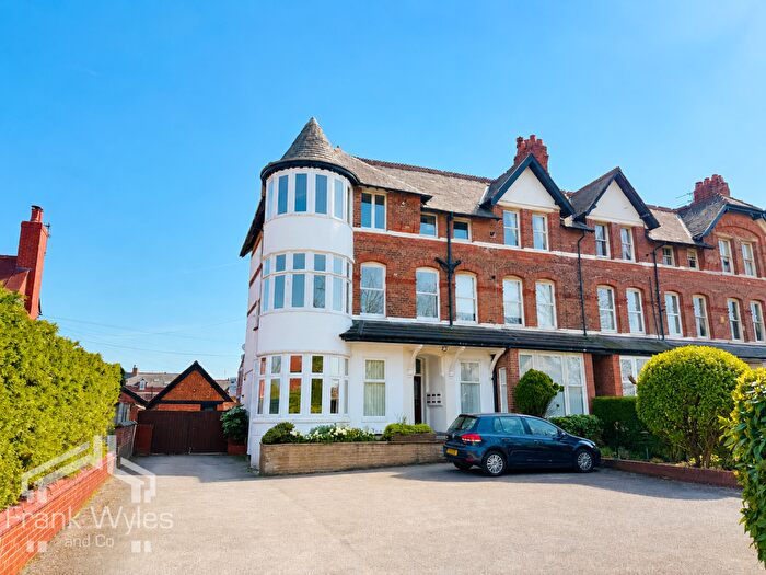 2 Bedroom Flat For Sale In - St Annes Road East, Lytham St Annes, Lancashire, FY8