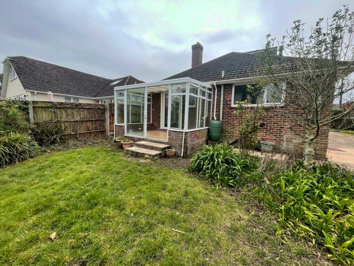 3 Bedroom Bungalow To Rent In Brook Avenue North, New Milton, BH25