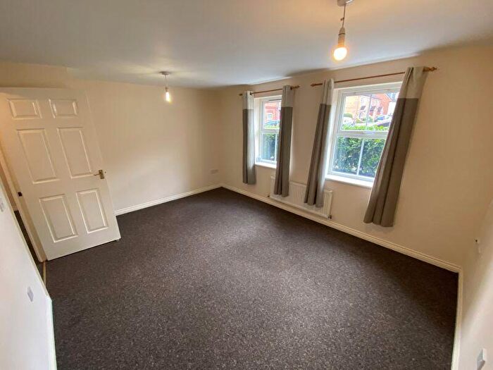 2 Bedroom Apartment To Rent In Sherwood Street, Hucknall, Nottingham, NG15