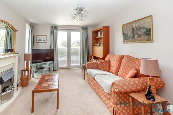 1 Bedroom Apartment For Sale In Brunlees Court, - Cambridge Road, Southport, PR9
