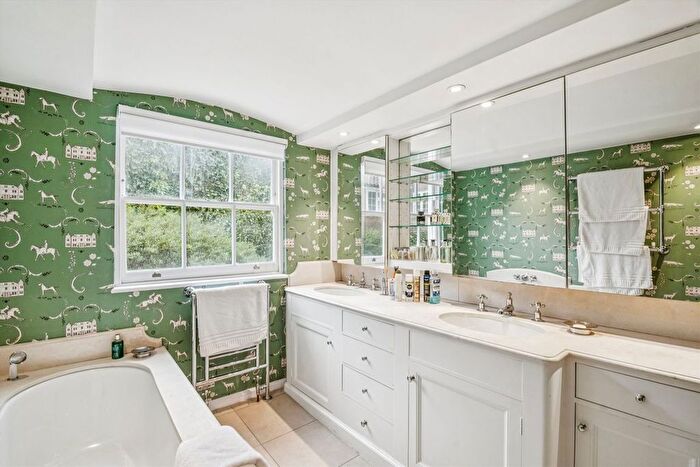 2 Bedroom Flat To Rent In Clarendon Gardens, Little Venice, W9