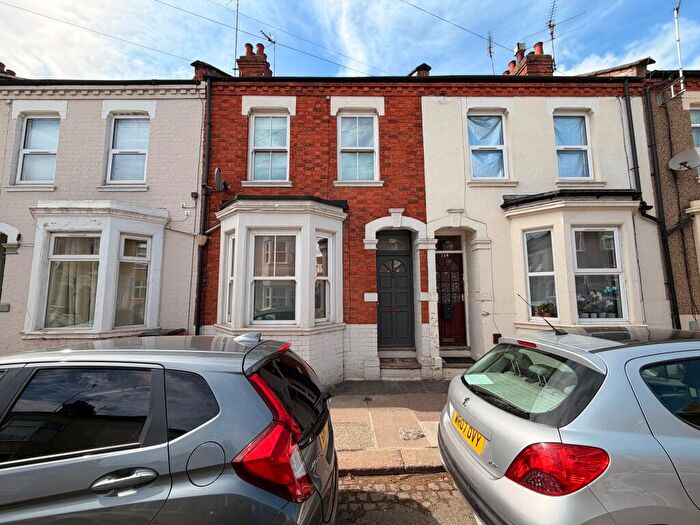 3 Bedroom House To Rent In Lutterworth Road, Northampton, NN1