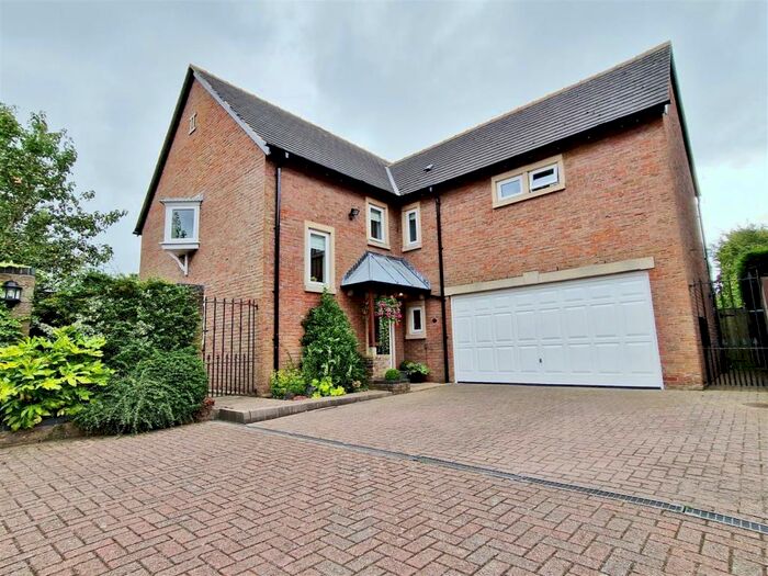5 Bedroom Detached House For Sale In The Arbory, Plumpton Lane, Great Plumpton, PR4