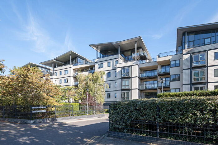 2 Bedroom Apartment For Sale In Riverside Place, Cambridge, CB5