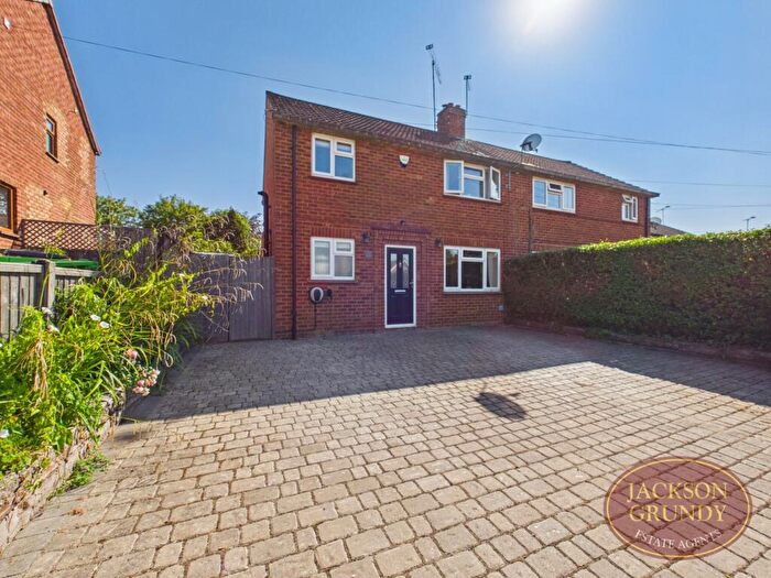 3 Bedroom Semi-Detached House For Sale In Churchill Road, Welton, NN11