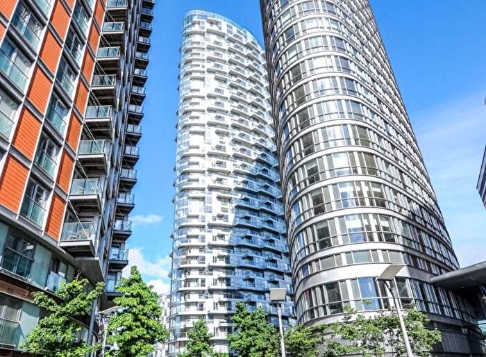 1 Bedroom Flat To Rent In Charrington Tower, Biscayne Avenue, Canary Wharf. Blackwall Way, London, E14